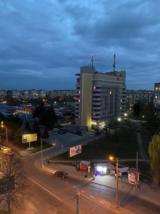 Віп Апартаменти В Районі Автовокзалужк Great House,Жк Арена,Поблизу Обласноі Лікарні Rivne Esterno foto