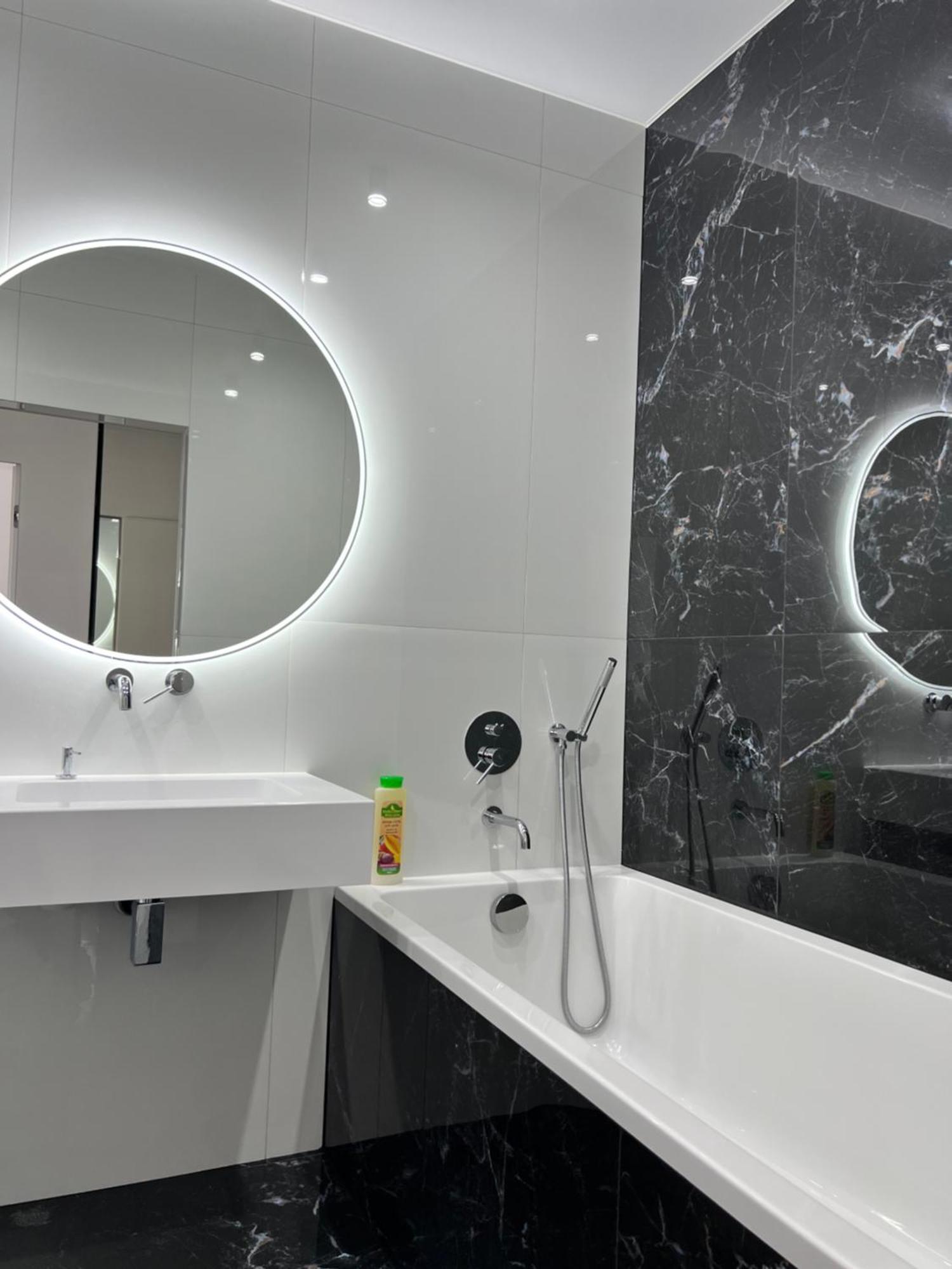 Віп Апартаменти В Районі Автовокзалужк Great House,Жк Арена,Поблизу Обласноі Лікарні Rivne Esterno foto